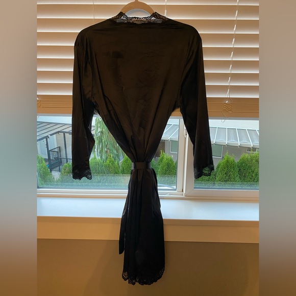 Dita Von Teese Star Lift Robe - Dressing gown - exquisite lace and flattering - Picture 8 of 9